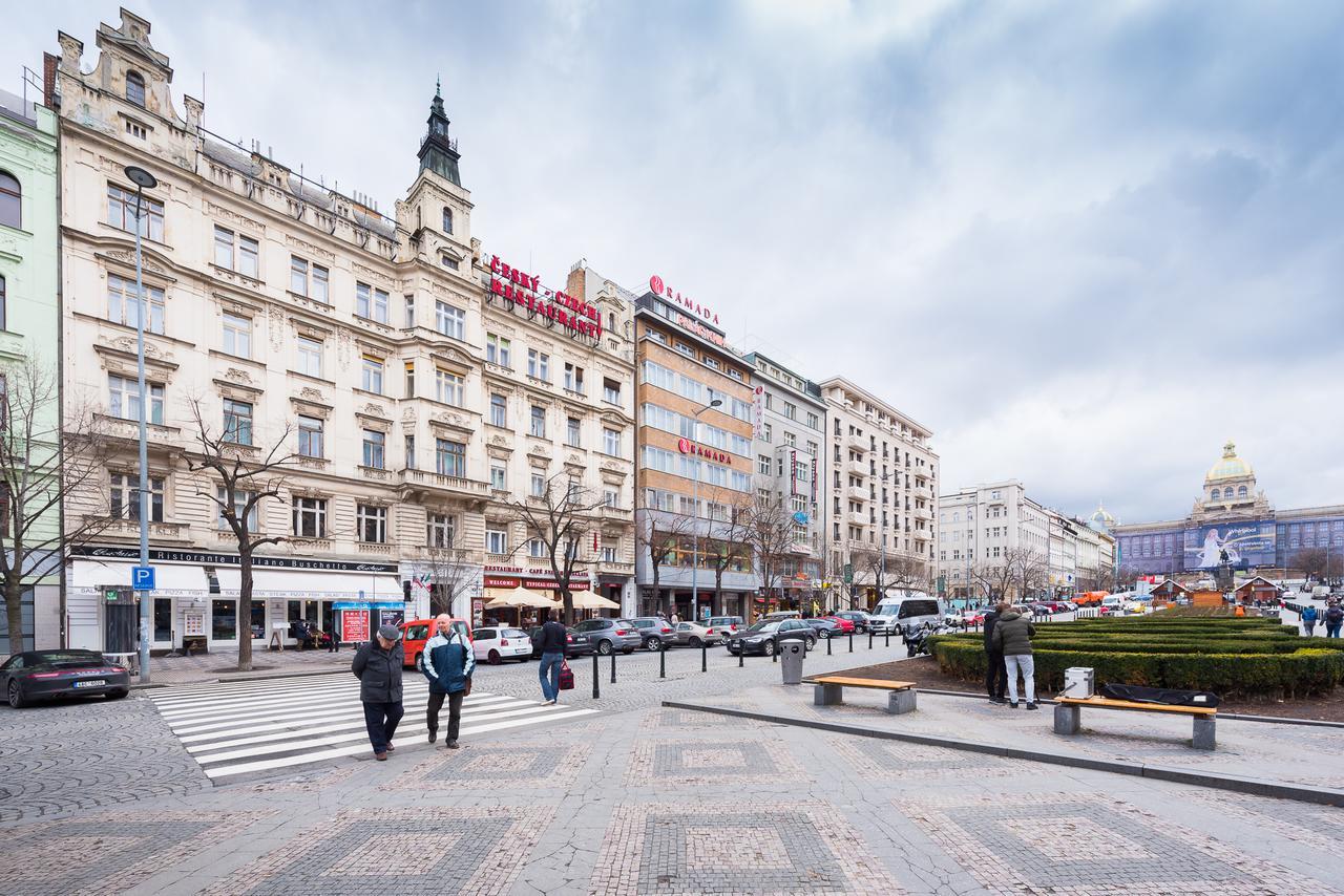 Wenceslas Square Apartment Прага Екстериор снимка