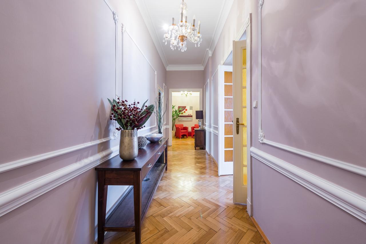 Wenceslas Square Apartment Прага Екстериор снимка